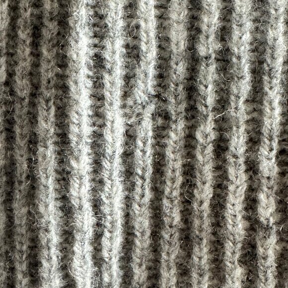 Eddie Bauer XXL Mens Gray Wool Sweater Ribbed V-Neck Hong Kong Winter Vintage - Picture 9 of 16